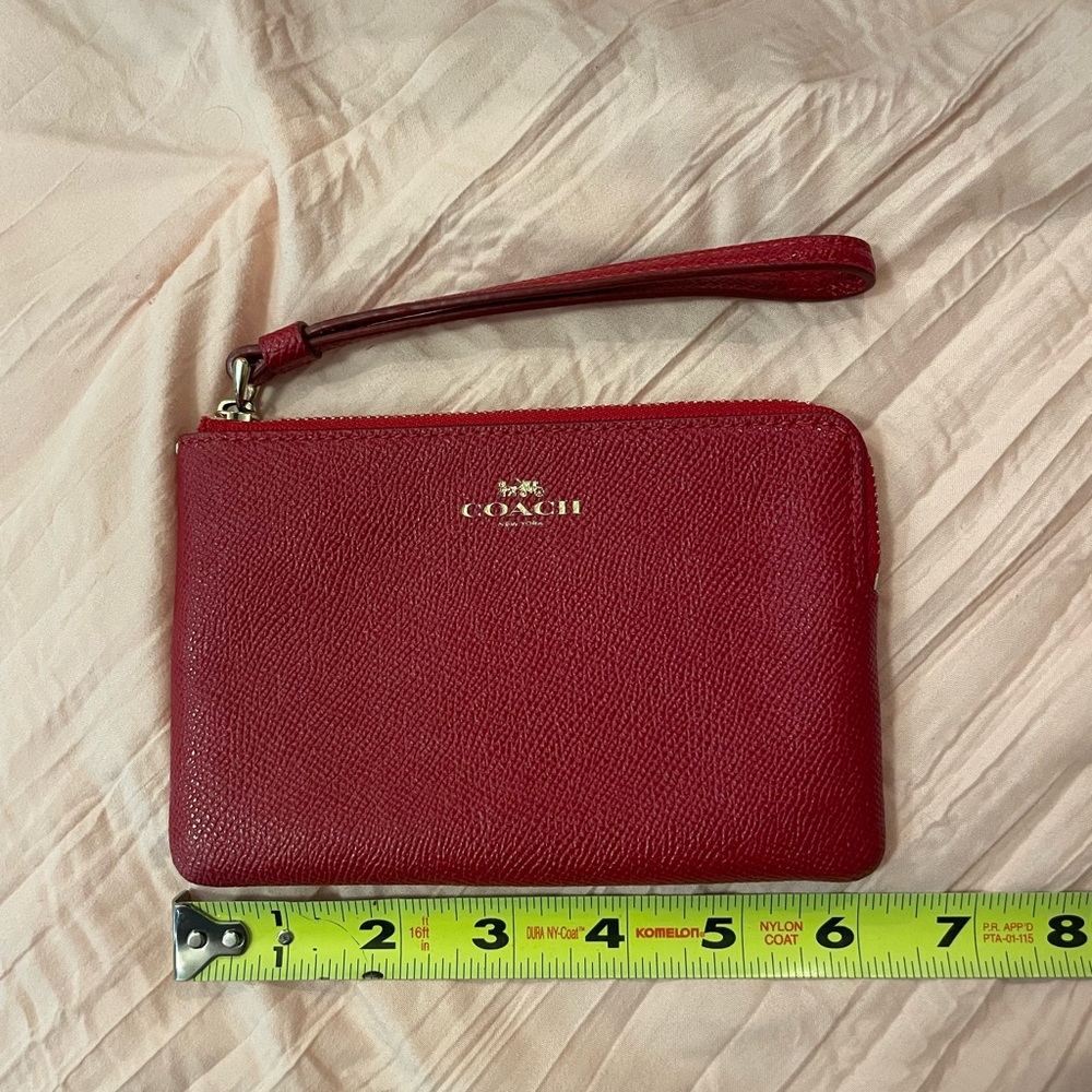 Coach Crossgrain Leather Corner Zip Wristlet Wallet 1941 Red - Picture 3 of 5